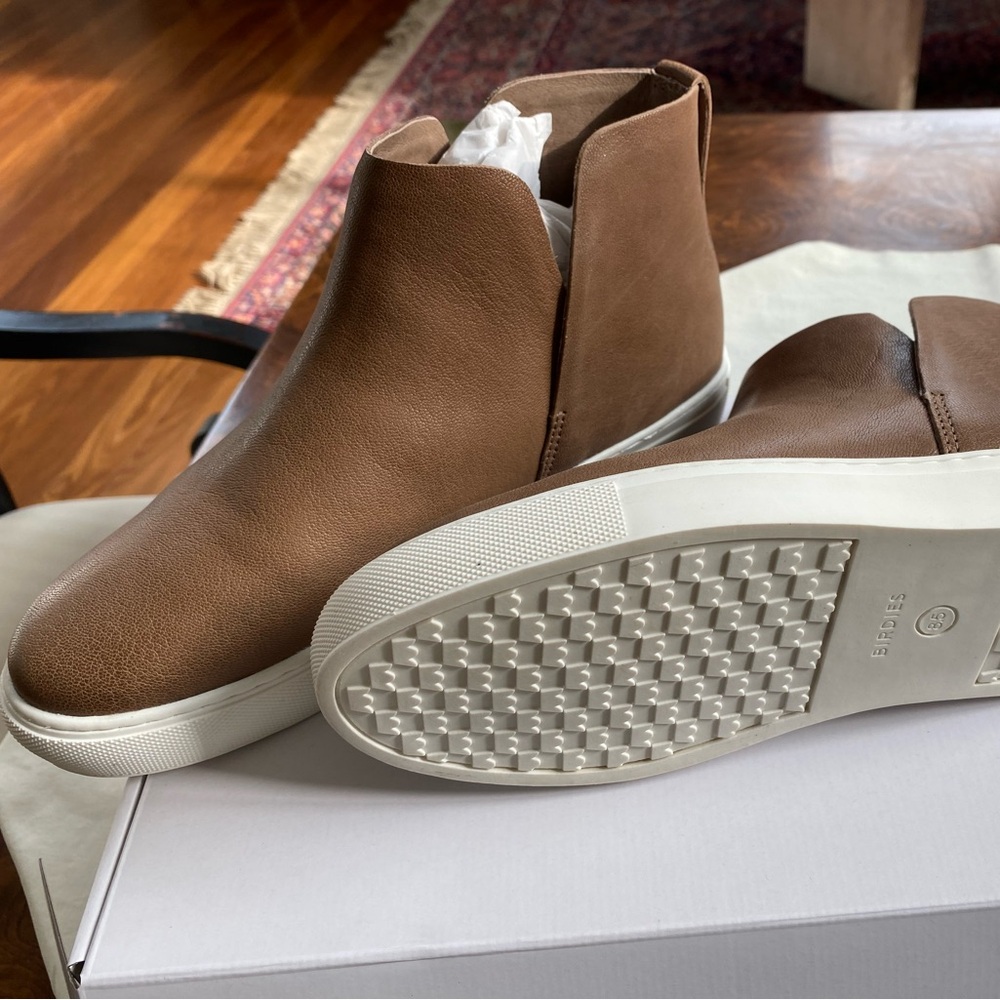 COPY - BIRDIES BOOTS NWT SIZE 8.5